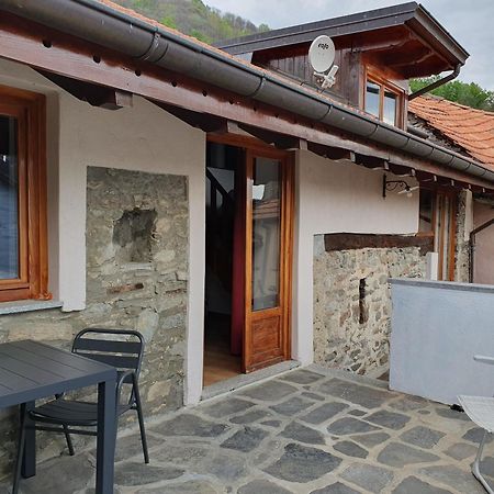 Appartamenti Vacanze E Camere Roccetta Fiorita Pettenasco Bilik gambar