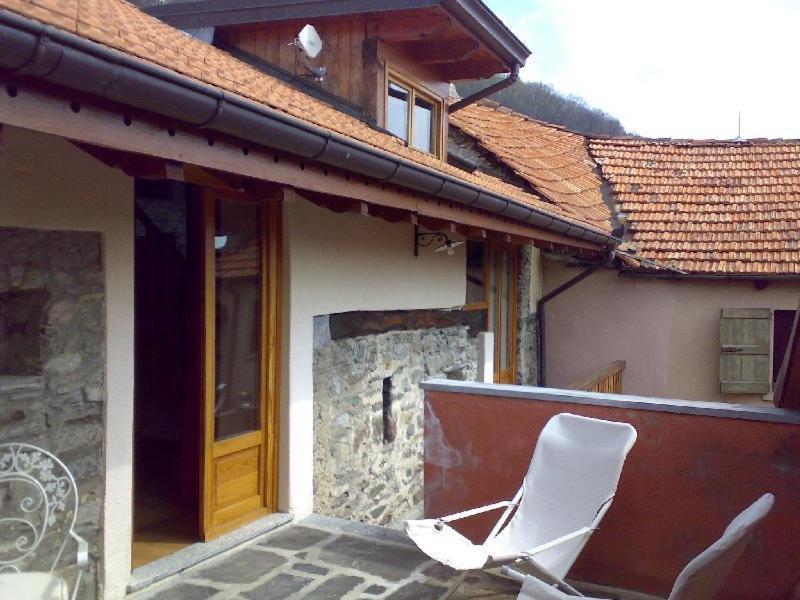 Appartamenti Vacanze E Camere Roccetta Fiorita Pettenasco Luaran gambar